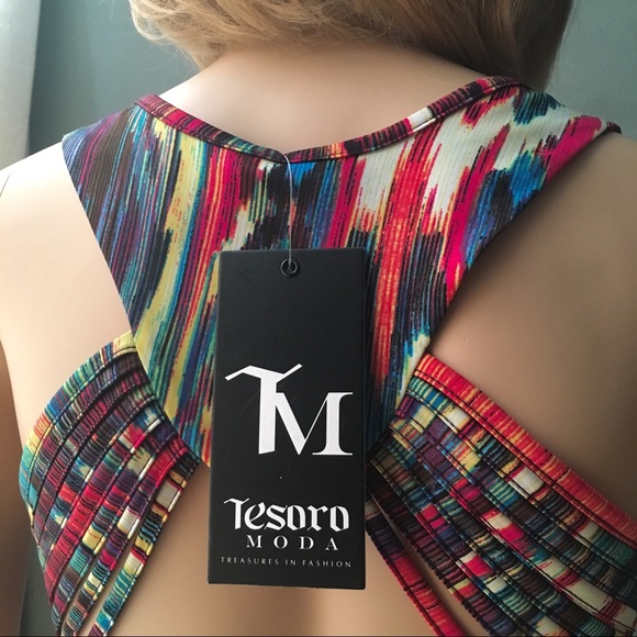 Colorful Sleeveless Maxi Dress w Cross Open Back - Picture 4 of 6